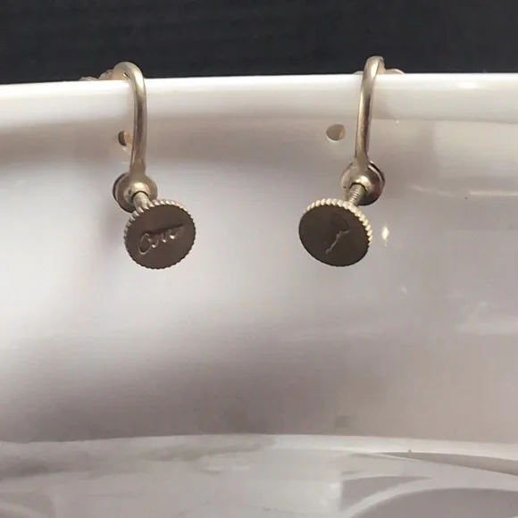 Vintage CORO Screwback Blue and Gold Tone Earrings - Picture 5 of 8